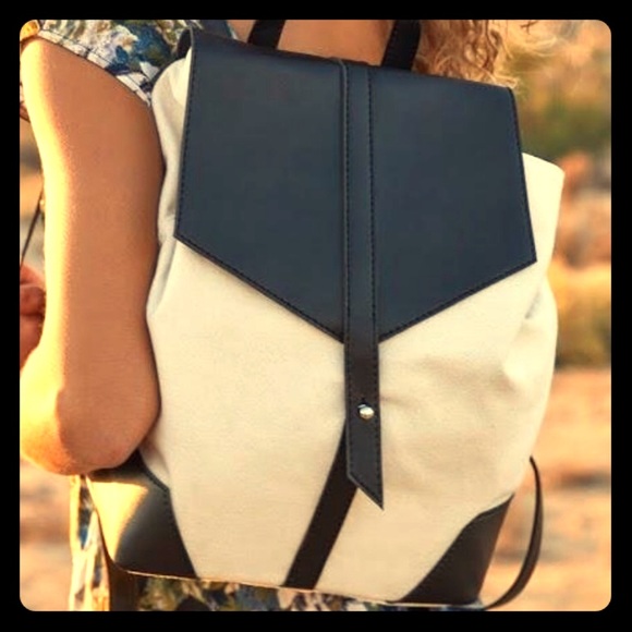 Deux Lux Handbags - Deux Lux Demi Backpack